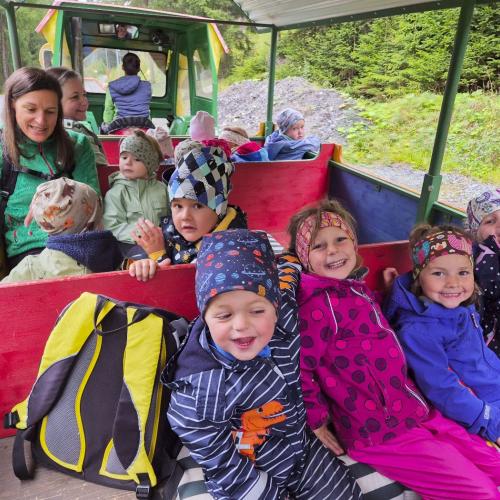 Kinder in der Bibirella