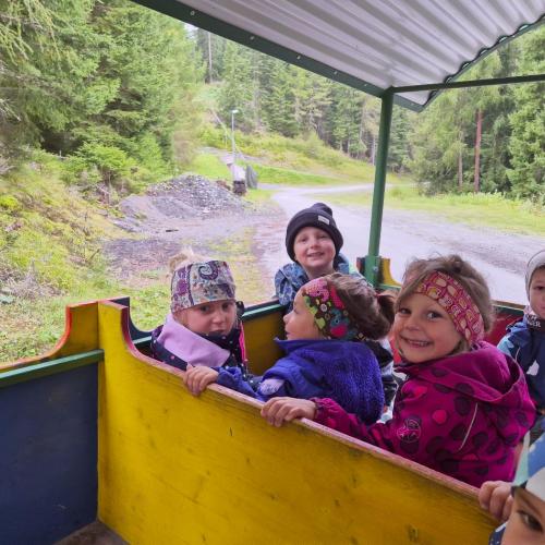 Kinder in der Bibirella