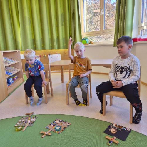 Kinder im Morgenkreis