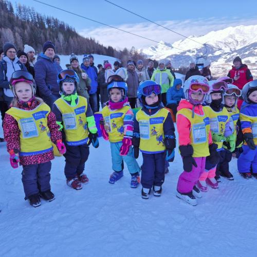 Kinder bei Preisverteilung