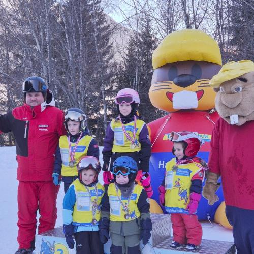 Kinder bei der Siegerehrung