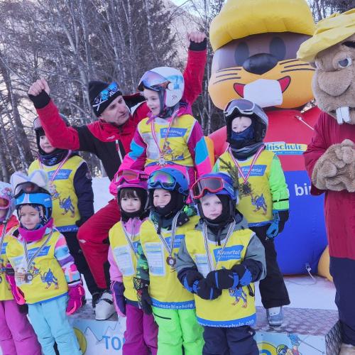 Kinder bei der Siegerehrung