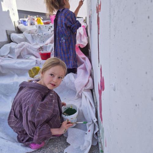 Kinder beim Malen