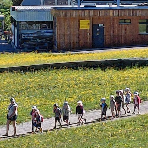 Wanderung zum Wasserspielplatz