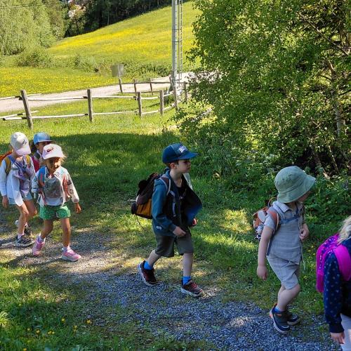 Wanderung zum Wasserspielplatz