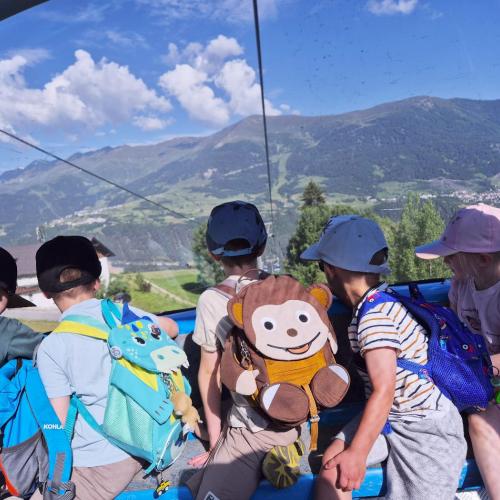 Kinder in der Gondel