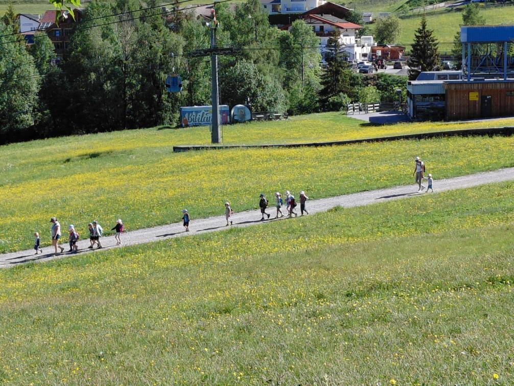 Wanderung zum Wasserspielplatz